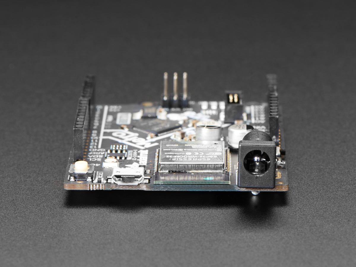 Adafruit Metro M4 Express AirLift (WiFi), Lite, 4000