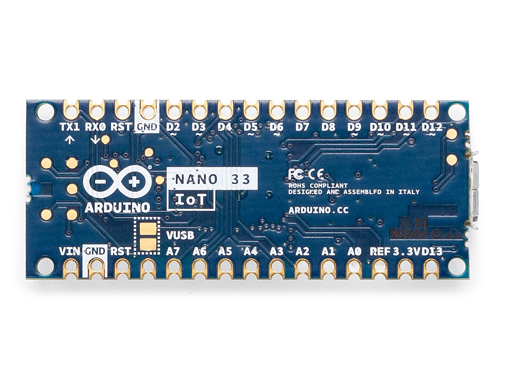 Arduino Nano 33 IoT mit angelöteten Stiftleisten